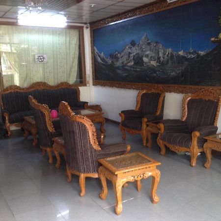 Everest Hotel Yangon Exterior foto