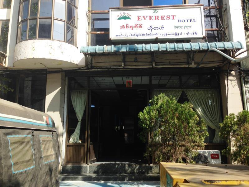 Everest Hotel Yangon Exterior foto