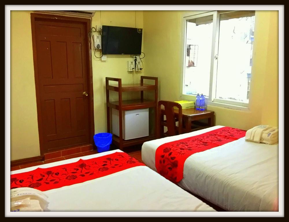 Everest Hotel Yangon Exterior foto
