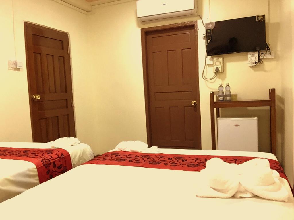Everest Hotel Yangon Exterior foto