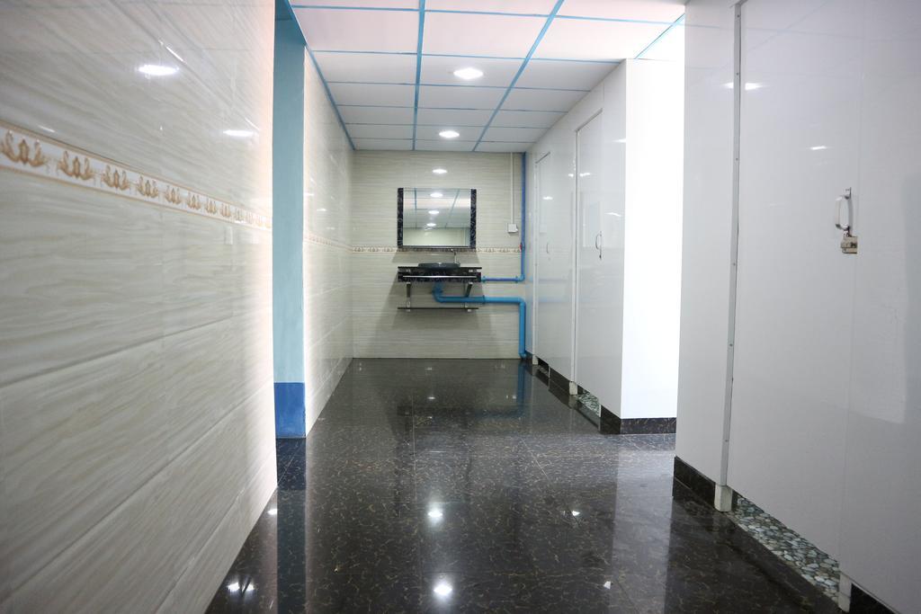 Everest Hotel Yangon Exterior foto